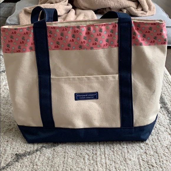 Vineyard vines Alpha Phi tote - Picture 2 of 8
